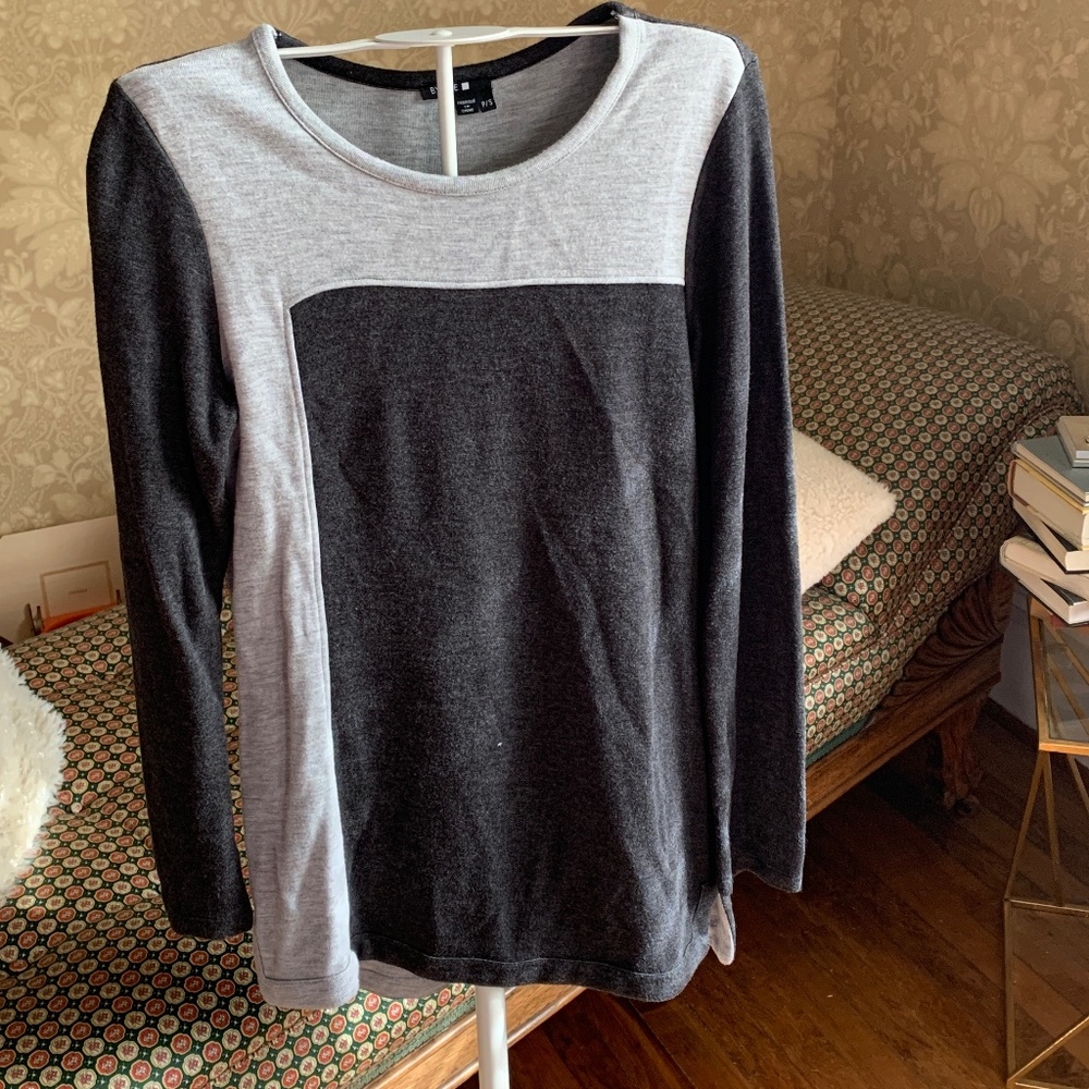 BYLYSE‎ color lock sweater. Worn twice. 120 retail